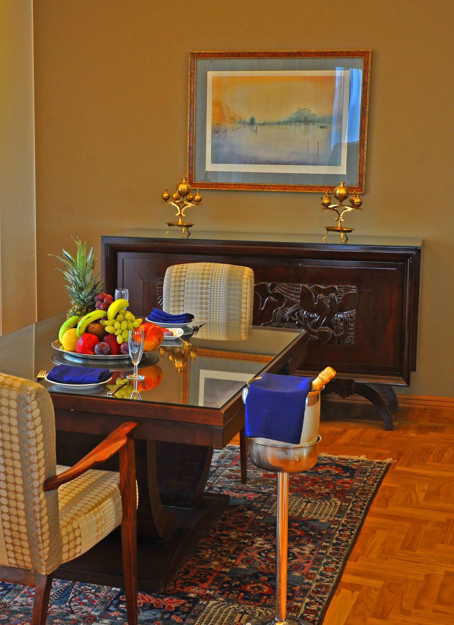 Warwick Palm Beach Hotel Beirut Esterno foto