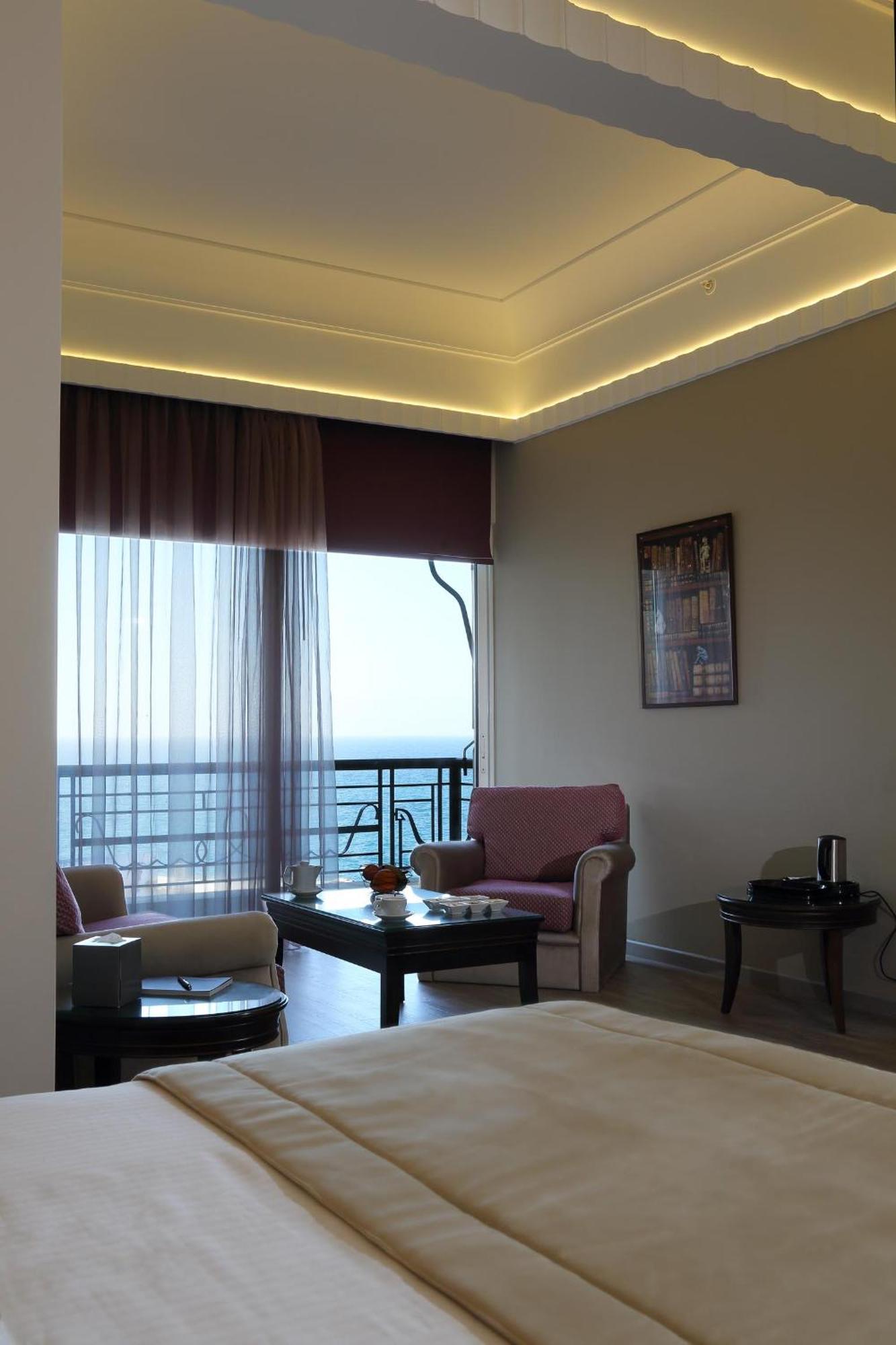 Warwick Palm Beach Hotel Beirut Camera foto